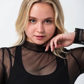 Танцевальная студия TODES – преподаватель Баранова Александра Валерьевна